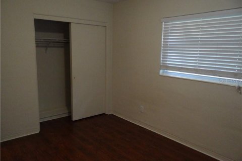 Casa en alquiler en Saint Petersburg, Florida, 3 dormitorios, 156.82 m2 № 1881109 - foto 22