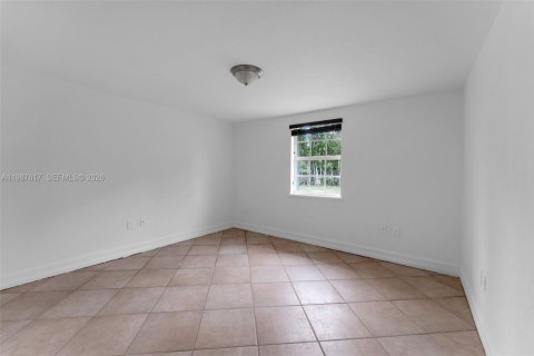 Villa ou maison à louer à Miami, Floride: 1 chambre, 249.54 m2 № 2051446 - photo 21