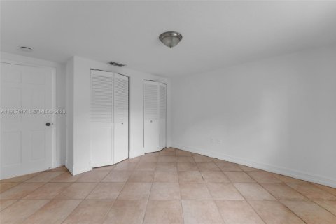 Villa ou maison à louer à Miami, Floride: 1 chambre, 249.54 m2 № 2051446 - photo 22