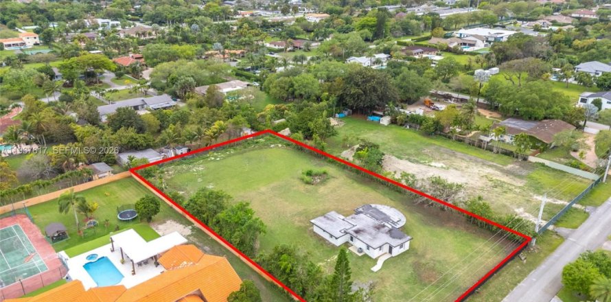 Villa ou maison à Miami, Floride 1 chambre, 249.54 m2 № 2051446