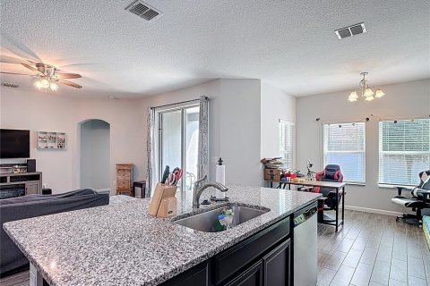 House in Haines City, Florida 4 bedrooms, 166.2 sq.m. № 1616055 - photo 21