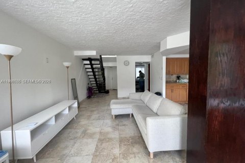 Купить кондоминиум в Майами, Флорида 3 спальни, 125.05м2, № 2050688 - фото 8