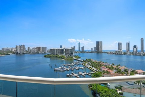 Copropriété à vendre à Aventura, Floride: 4 chambres, 299.52 m2 № 1950206 - photo 23