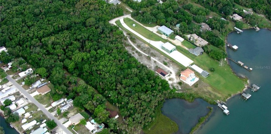 Terreno en Edgewater, Florida № 2167120
