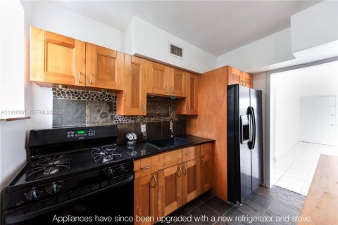 Condominio en venta en Miami Beach, Florida, 3 dormitorios, 103.12 m2 № 1996015 - foto 6