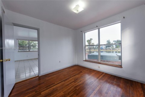 Condominio en venta en Miami Beach, Florida, 3 dormitorios, 103.12 m2 № 1996015 - foto 15