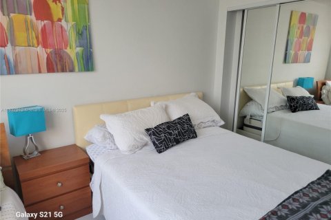 Copropriété à vendre à Hallandale Beach, Floride: 2 chambres, 111.48 m2 № 1940608 - photo 6