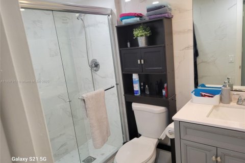 Copropriété à vendre à Hallandale Beach, Floride: 2 chambres, 111.48 m2 № 1940608 - photo 5