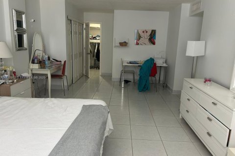 Copropriété à vendre à Hallandale Beach, Floride: 2 chambres, 111.48 m2 № 1940608 - photo 22