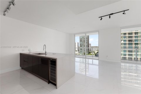 Condo in Miami, Florida, 3 bedrooms  № 2392575 - photo 7
