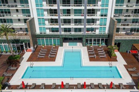 Condo in Miami, Florida, 3 bedrooms  № 2392575 - photo 3