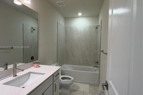 Casa en venta en Port St. Lucie, Florida, 5 dormitorios, 243.03 m2 № 2281255 - foto 11