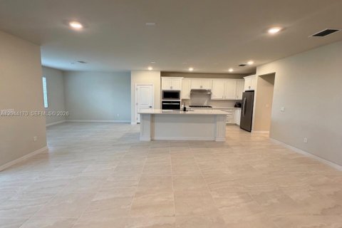 Casa en venta en Port St. Lucie, Florida, 5 dormitorios, 243.03 m2 № 2281255 - foto 5