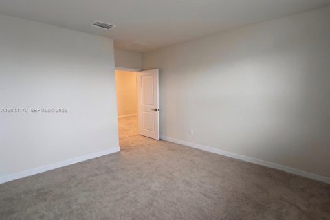 Casa en venta en Port St. Lucie, Florida, 5 dormitorios, 243.03 m2 № 2281255 - foto 26