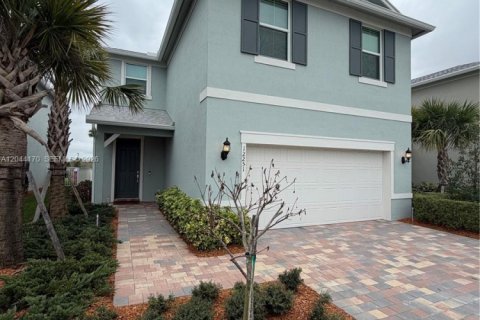 Casa en Port St. Lucie, Florida 5 dormitorios, 243.03 m2 № 2281255
