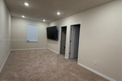 Casa en venta en Port St. Lucie, Florida, 5 dormitorios, 243.03 m2 № 2281255 - foto 13