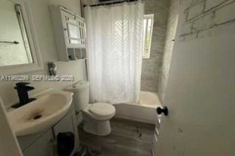 Villa ou maison à vendre à Lauderhill, Floride: 3 chambres, 140.84 m2 № 2024593 - photo 8