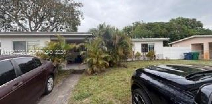 Villa ou maison à Lauderhill, Floride 3 chambres, 140.84 m2 № 2024593