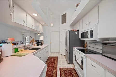 Купить виллу или дом в Пунта-Горда, Флорида 10 комнат, 178.56м2, № 2420174 - фото 20