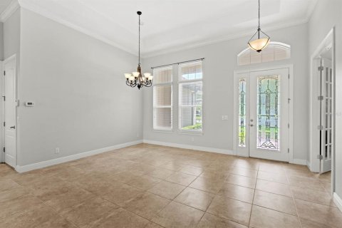 House in Sorrento, Florida 4 bedrooms, 288.65 sq.m. № 1341543 - photo 7