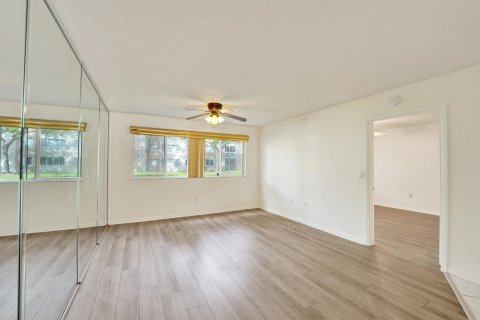 Copropriété à vendre à Tamarac, Floride: 2 chambres, 107.12 m2 № 2172891 - photo 20