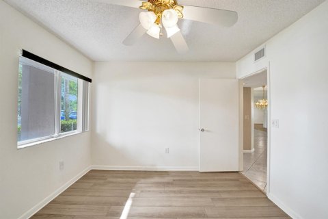 Copropriété à vendre à Tamarac, Floride: 2 chambres, 107.12 m2 № 2172891 - photo 29