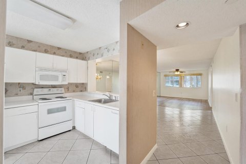 Copropriété à vendre à Tamarac, Floride: 2 chambres, 107.12 m2 № 2172891 - photo 11