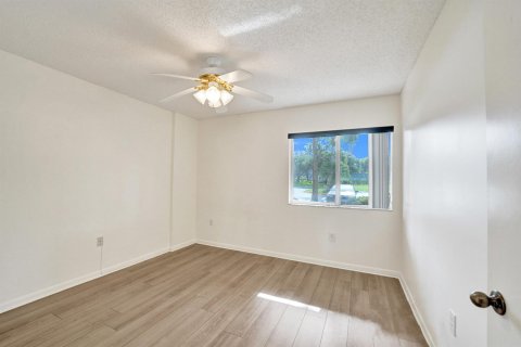 Copropriété à vendre à Tamarac, Floride: 2 chambres, 107.12 m2 № 2172891 - photo 27