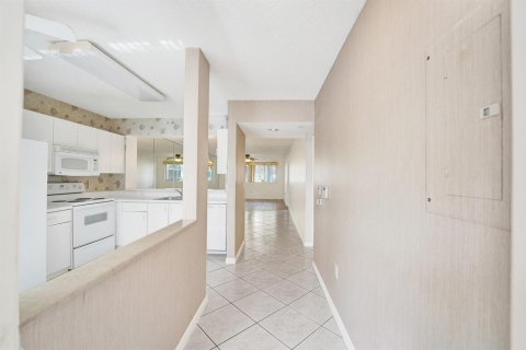 Copropriété à vendre à Tamarac, Floride: 2 chambres, 107.12 m2 № 2172891 - photo 12