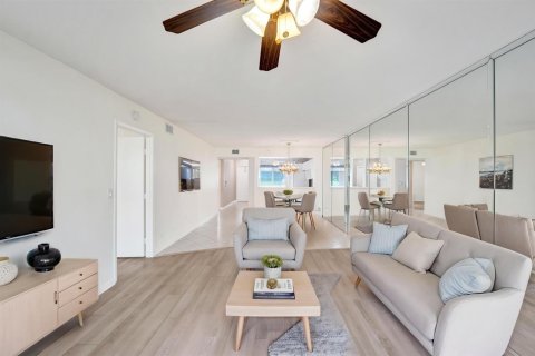 Condo à Tamarac, Floride, 2 chambres  № 2172891