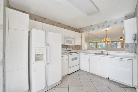 Copropriété à vendre à Tamarac, Floride: 2 chambres, 107.12 m2 № 2172891 - photo 9