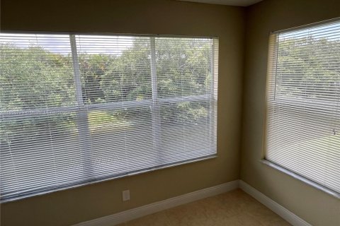 Condo in Sunrise, Florida, 2 bedrooms  № 1878914 - photo 1