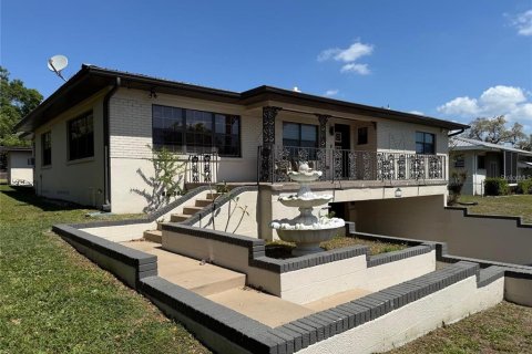 Villa ou maison à Temple Terrace, Floride 3 chambres, 176.7 m2 № 2209489