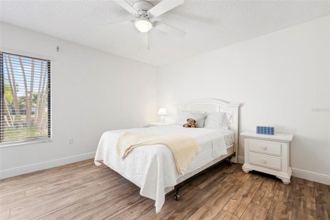 House in Nokomis, Florida 2 bedrooms, 121.61 sq.m. № 2092456 - photo 10