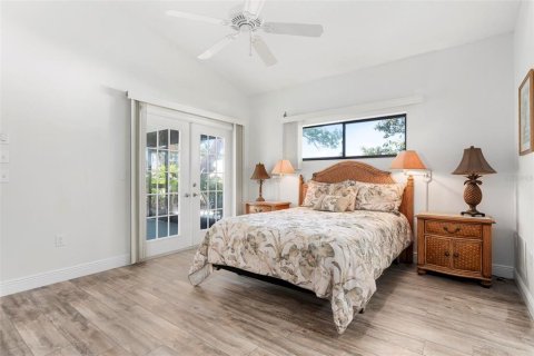 House in Nokomis, Florida 2 bedrooms, 121.61 sq.m. № 2092456 - photo 12
