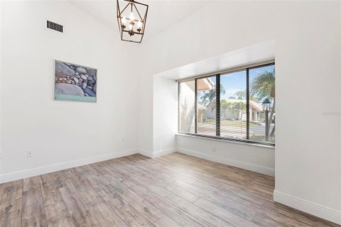House in Nokomis, Florida 2 bedrooms, 121.61 sq.m. № 2092456 - photo 8