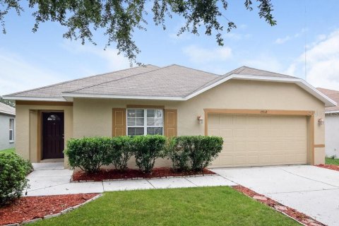 Casa en alquiler en Riverview, Florida, 3 dormitorios, 180.23 m2 № 1902767 - foto 1