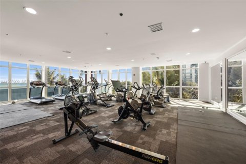 Condominio en alquiler en Miami, Florida, 1 dormitorio, 69.68 m2 № 2011395 - foto 15