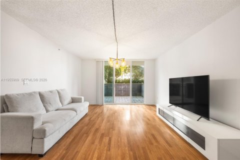 Condominio en alquiler en Miami, Florida, 1 dormitorio, 69.68 m2 № 2011395 - foto 6