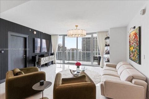 Кондоминиум с 2 спальнями в Майами, Флорида № 2013981