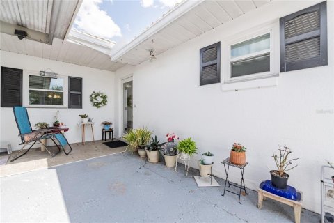 Condominio en venta en Lakeland, Florida, 2 dormitorios, 147.34 m2 № 1616560 - foto 4