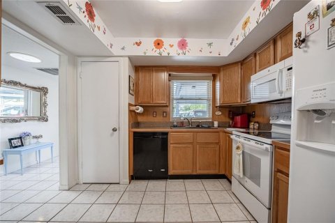 Condominio en venta en Lakeland, Florida, 2 dormitorios, 147.34 m2 № 1616560 - foto 18