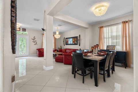 Villa ou maison à vendre à Orlando, Floride: 4 chambres, 274.25 m2 № 2103115 - photo 11