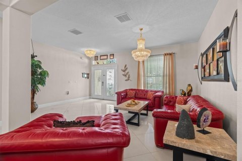 Villa ou maison à vendre à Orlando, Floride: 4 chambres, 274.25 m2 № 2103115 - photo 14