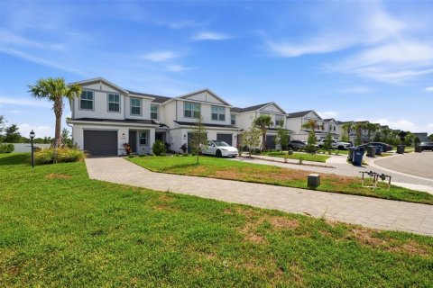 Townhouse in Bradenton, Florida 3 bedrooms, 131.36 sq.m. № 2258213 - photo 8