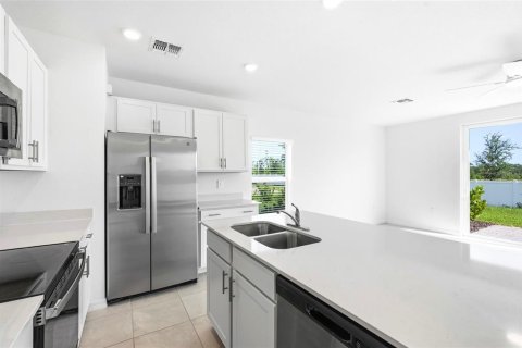 Townhouse in Bradenton, Florida 3 bedrooms, 131.36 sq.m. № 2258213 - photo 13
