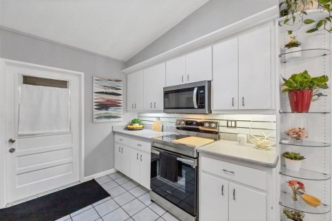 Купить виллу или дом в Венеция, Флорида 7 комнат, 117.43м2, № 1844282 - фото 11