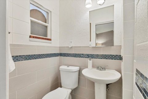 Купить виллу или дом в Венеция, Флорида 7 комнат, 117.43м2, № 1844282 - фото 21