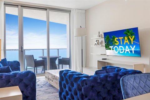 Hotel in Hollywood, Florida 2 bedrooms, 104.61 sq.m. № 1709138 - photo 7