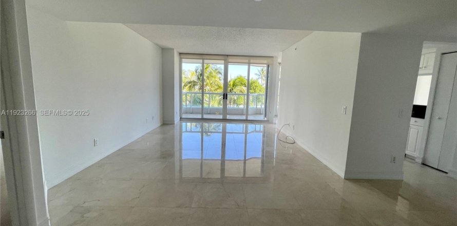 Condo à Aventura, Floride, 2 chambres № 1976925